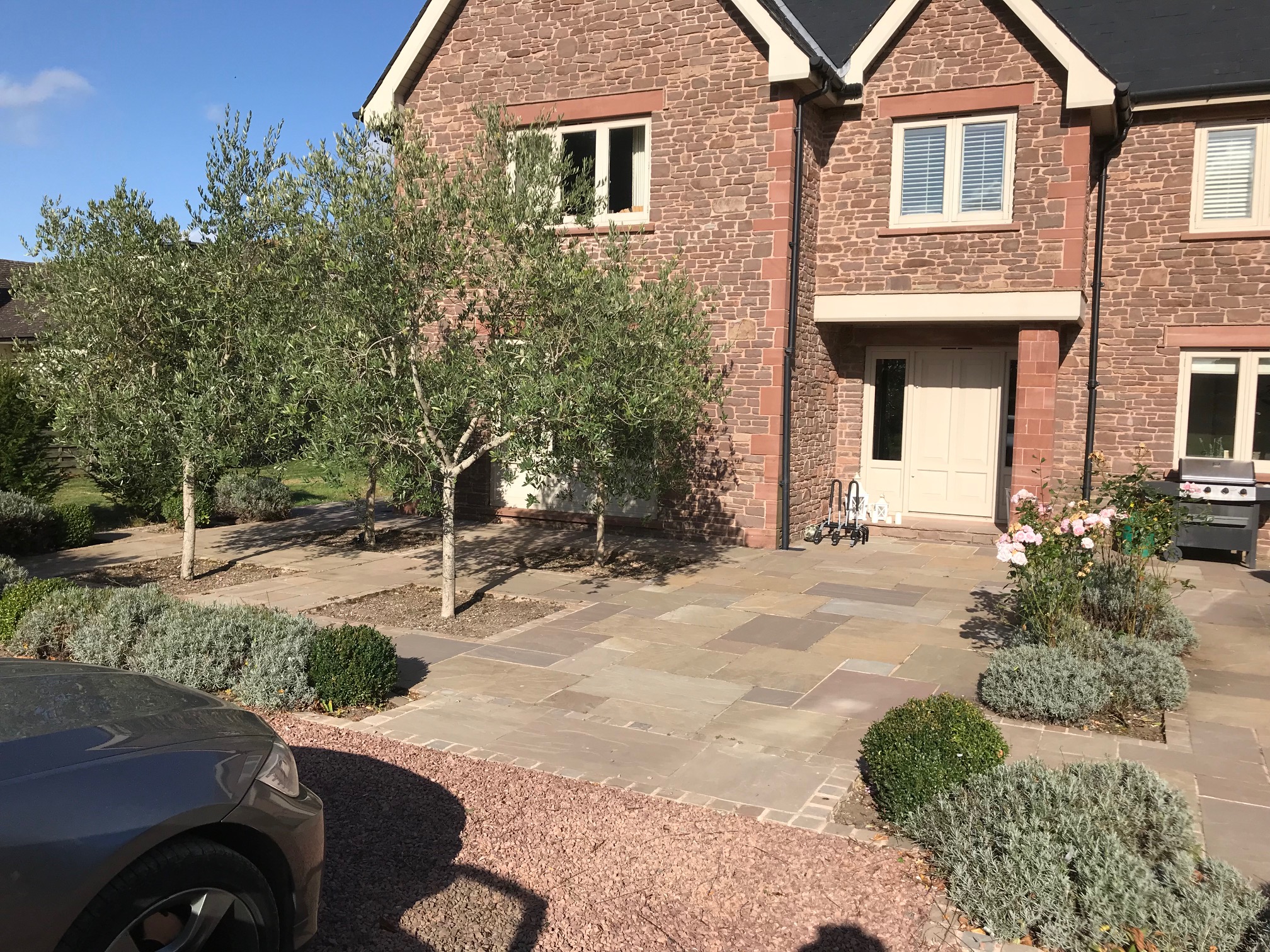 A Guide to Landscaping Your Garden with Timeless Flagstones